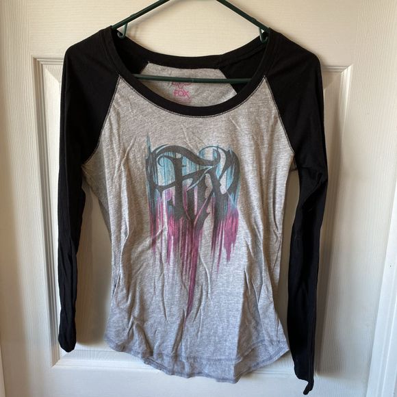 Fox Long Sleeve Shirt Women’s Size Small Henley Boat Neck Form Fit Stretch - Picture 1 of 8